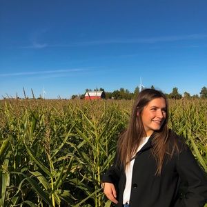 Meet your Posher, Gillian